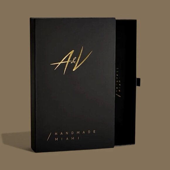 Python Snake Scales iPhone 17 Air Leather Case – Black Gold - Picture 2 of 3